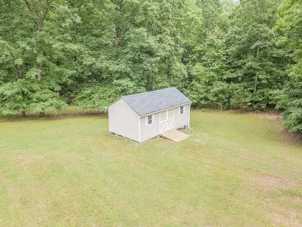 Moneta, VA 24121,1042 Flint PL