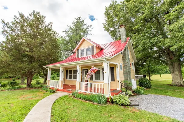 Gladys, VA 24554,9399 Brookneal Hwy