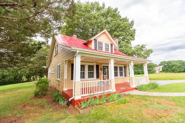 Gladys, VA 24554,9399 Brookneal Hwy