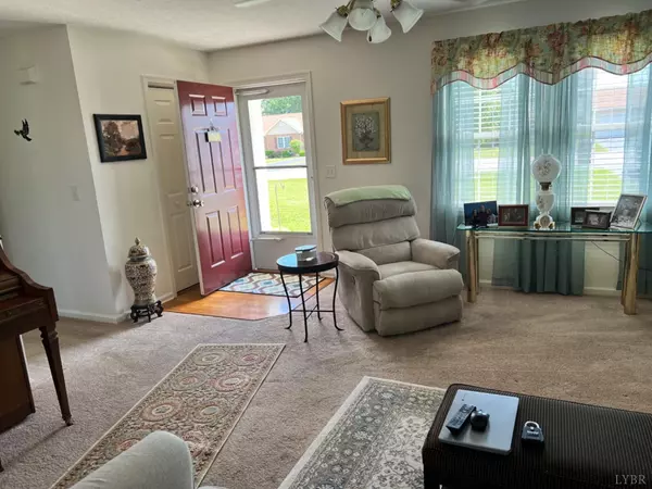 Hurt, VA 24563,106 Kent CIR