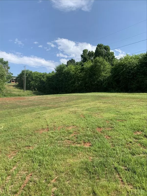 Shipman, VA 22971,336 Montreal LN