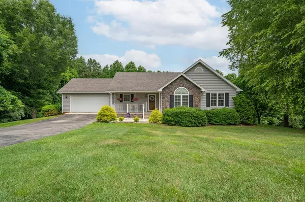 1821 Vista CIR, Bedford, VA 24523