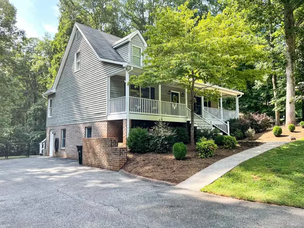 Goode, VA 24556,4512 Roaring Run RD