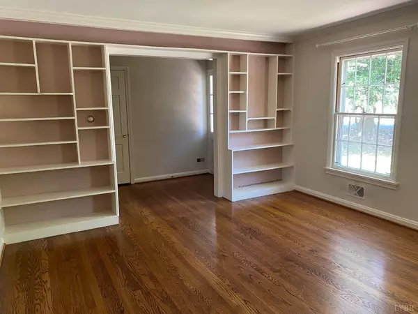 Lynchburg, VA 24503,2227 Mimosa DR