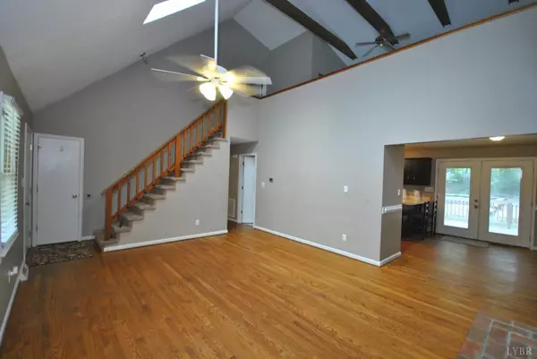 Lynchburg, VA 24502,115 Fox Crest DR