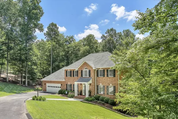 Lynchburg, VA 24503,208 Mill LN