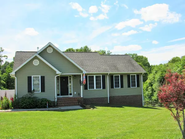 693 Soybean DR, Appomattox, VA 24522