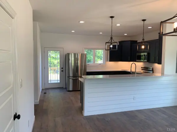 Appomattox, VA 24522,405 North AVE