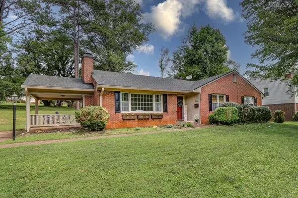 Lynchburg, VA 24503,3246 Downing DR