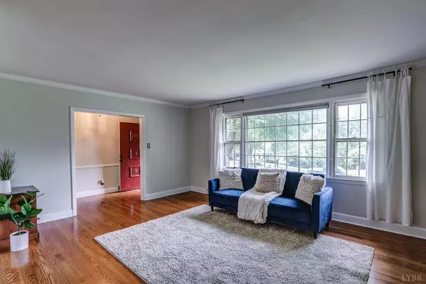 Lynchburg, VA 24503,3246 Downing DR