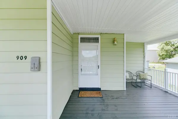 Lynchburg, VA 24501,909 Rockbridge AVE