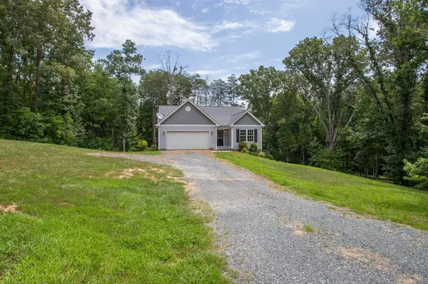 Pamplin, VA 23958,482 W Lockett Creek BLVD