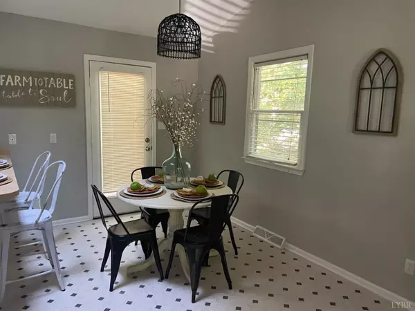 Forest, VA 24551,214 Jefferson Woods