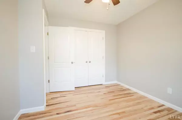 Lynchburg, VA 24502,8022 Timberlake RD