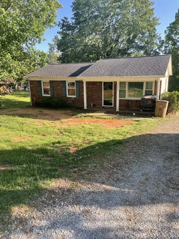 1723 Eudora LN, Altavista, VA 24517