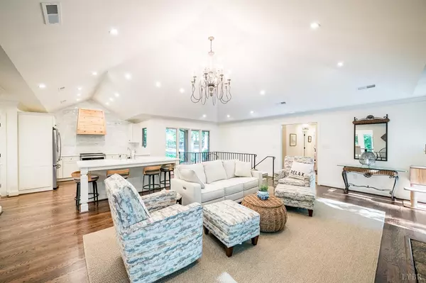 Lynchburg, VA 24503,320 Mill Lane RD