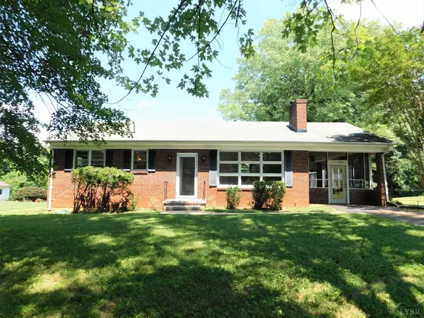 208 Mountainview DR, Madison Heights, VA 24572