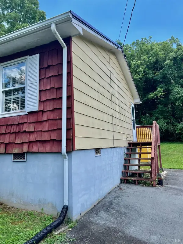 Martinsville, VA 24112,855 Southland DR