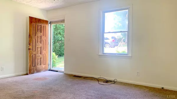 Lynchburg, VA 24501,913 McCausland ST