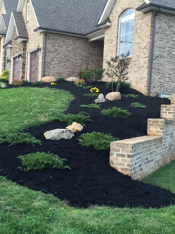 Lynchburg, VA 24502,102 Creekview CT