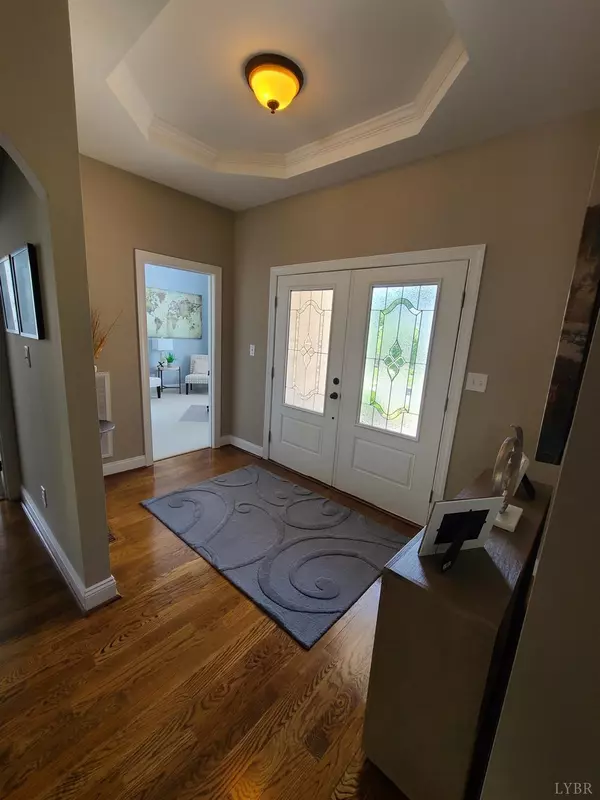 Lynchburg, VA 24502,102 Creekview CT