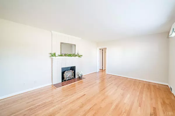 Lynchburg, VA 24502,736 Sandusky DR