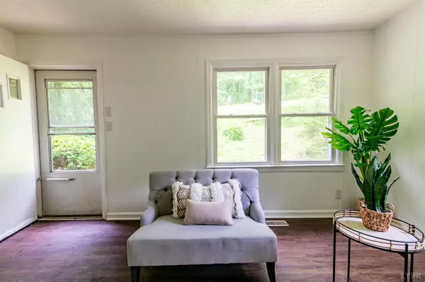 Brookneal, VA 24528,137 Central ST