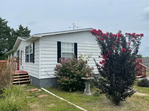 Goode, VA 24556,9189 Forest RD