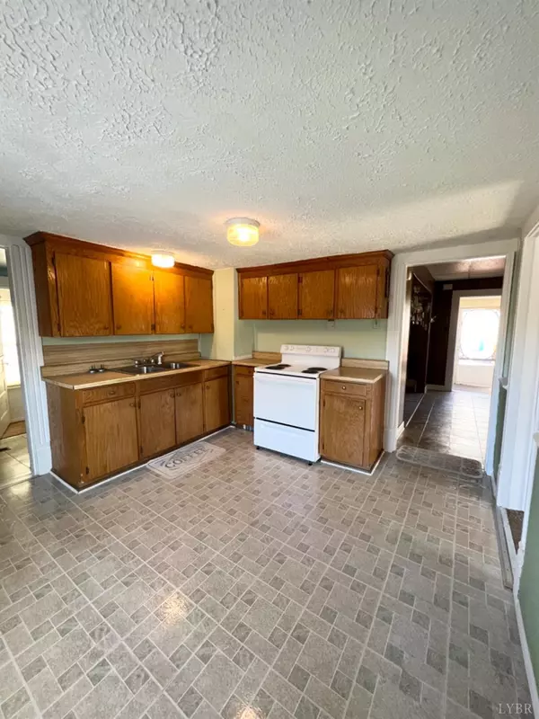 Madison Heights, VA 24572,136 Fifth St