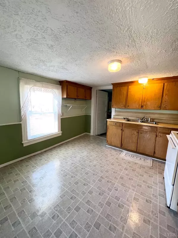 Madison Heights, VA 24572,136 Fifth St