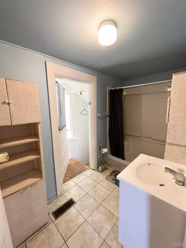 Madison Heights, VA 24572,136 Fifth St