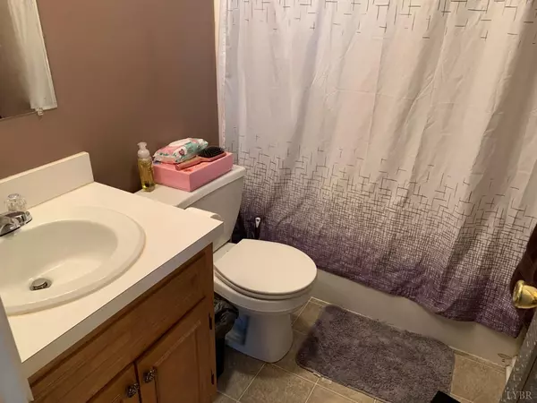 Lynchburg, VA 24502,303 Wexview LN