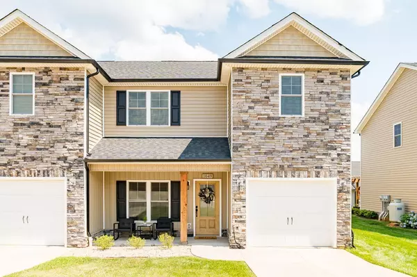 1049 Graystone LN, Forest, VA 24551