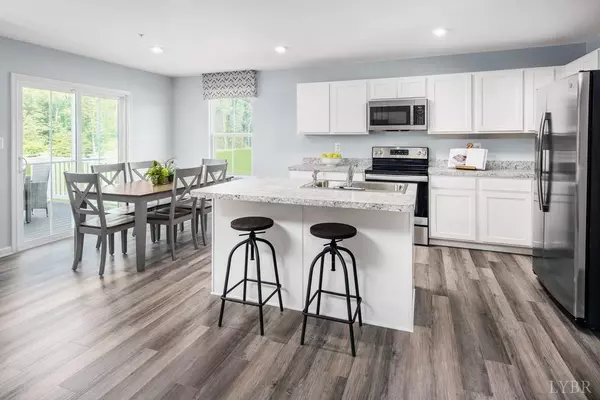 Lynchburg, VA 24501,122 ROBINIA ROAD