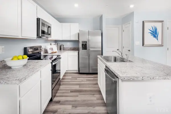 Lynchburg, VA 24501,122 ROBINIA ROAD