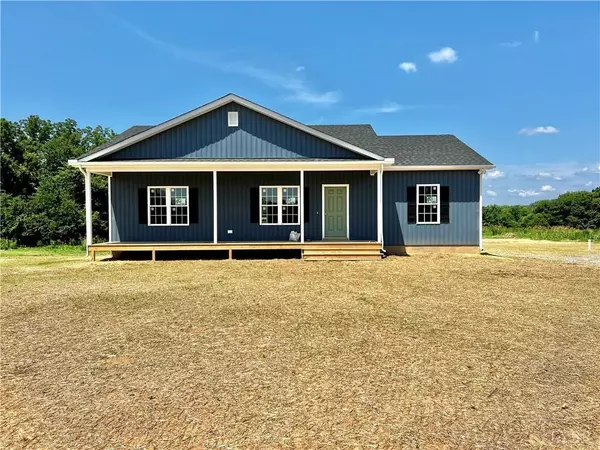 1221 Poorhouse Road, Rice, VA 23966