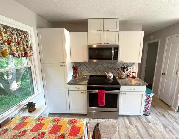 Lynchburg, VA 24502,1933 Wards Ferry RD