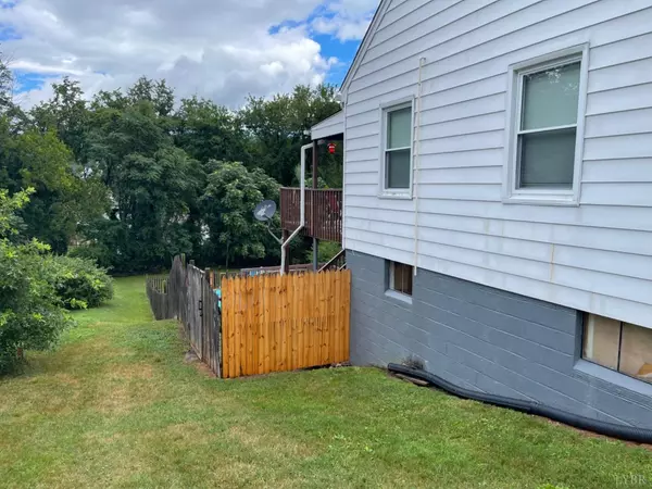 Lynchburg, VA 24502,1404 Fort Manor DR