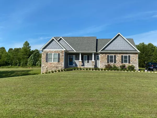 184 Carriage Pkwy, Rustburg, VA 24588