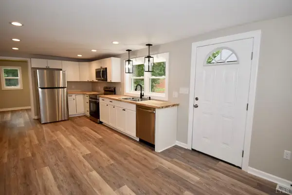 Madison Heights, VA 24572,131 Oak Leaf DR