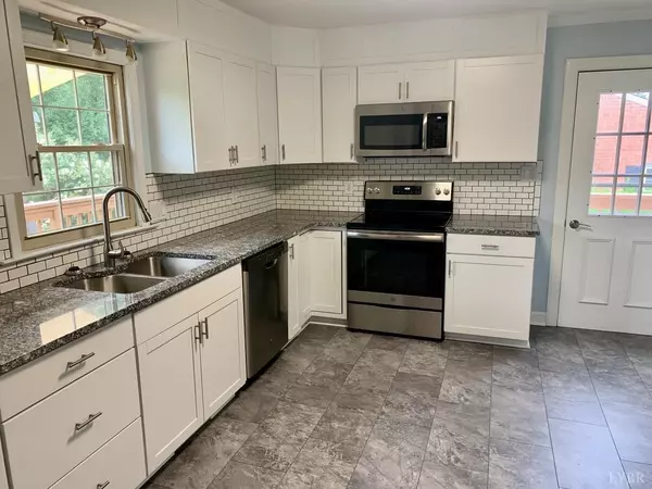 Lynchburg, VA 24502,219 Chesterfield RD