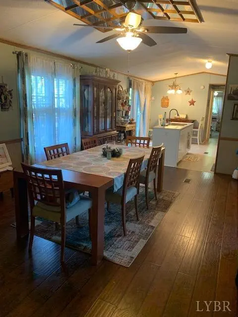 Bedford, VA 24523,1130 Broadview ST