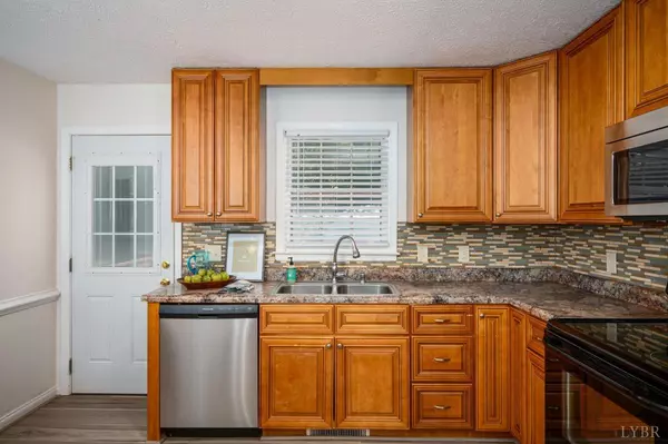 Forest, VA 24551,300 Casaloma DR