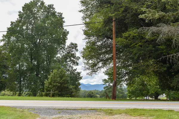 Amherst, VA 24521,588 Patrick Henry HWY