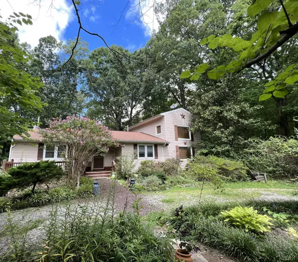 200 Piney LN, Drakes Branch, VA 23937