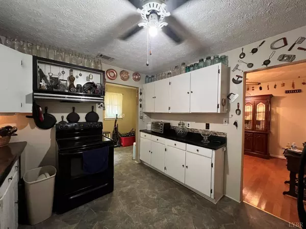 Drakes Branch, VA 23937,200 Piney LN