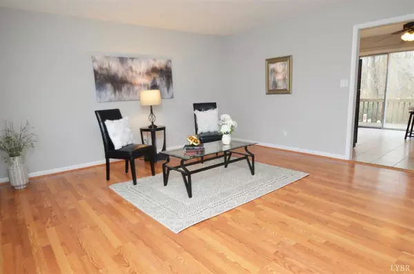 Lynchburg, VA 24502,542 Leesville RD