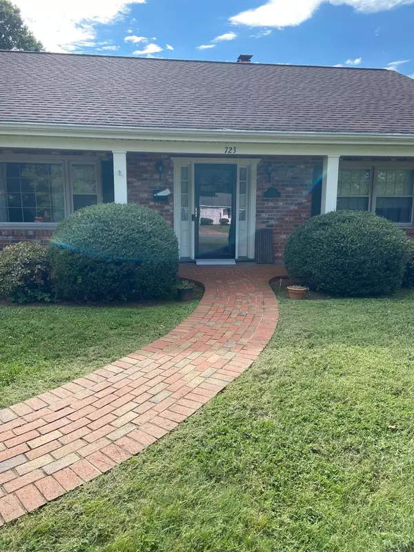 Lynchburg, VA 24502,723 Chinook PL