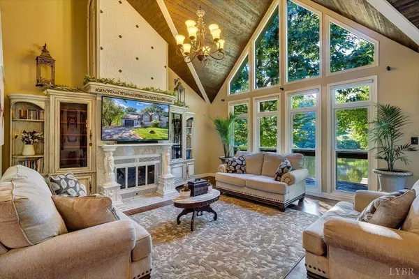 Lynchburg, VA 24503,104 Teal CT