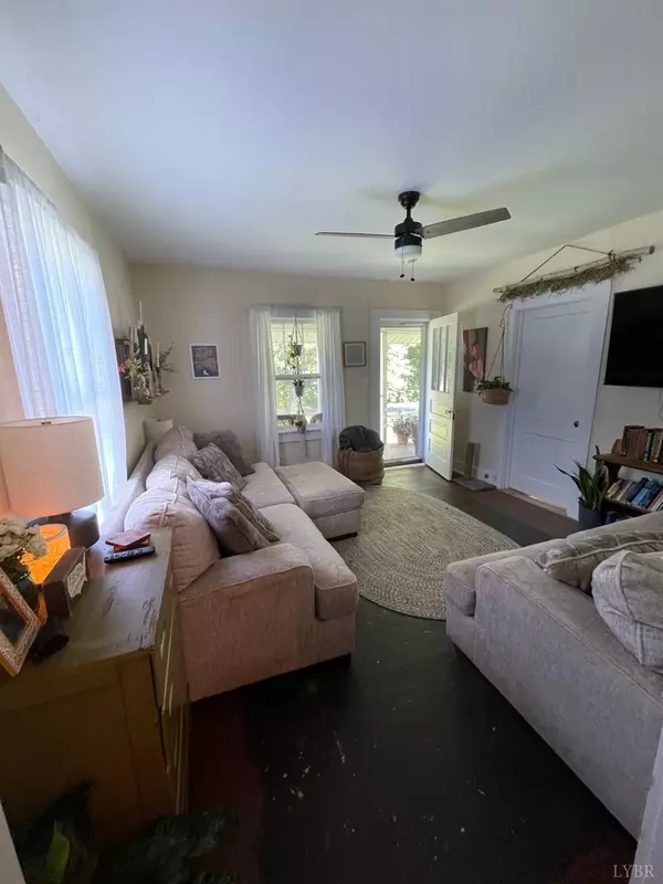 Hurt, VA 24563,200 Jasper Wood RD